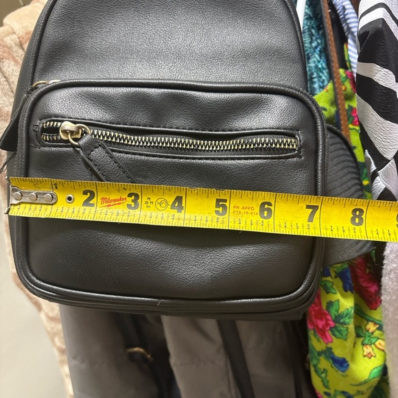 Black Leather Backpack - Picture 5 of 5